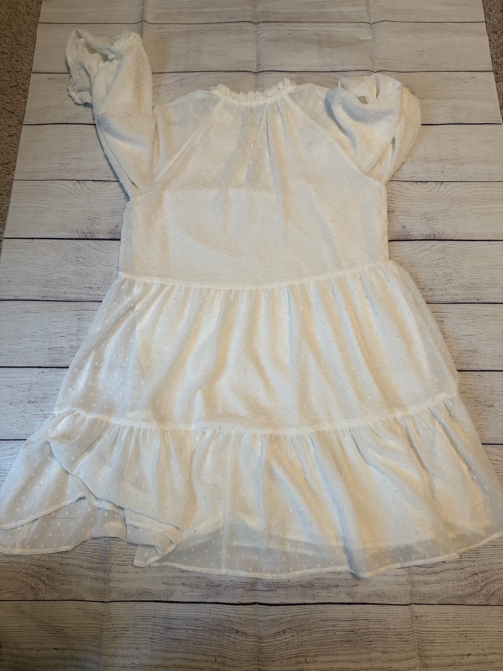 Women's CeCe White Swiss Dot Peasant Dress - Picture 5 of 7